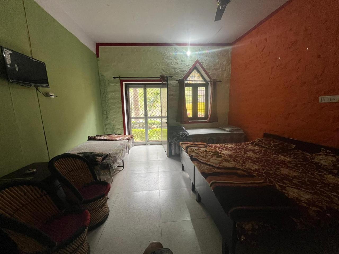Utsav Riverbank Homestay Haldwāni Exterior foto