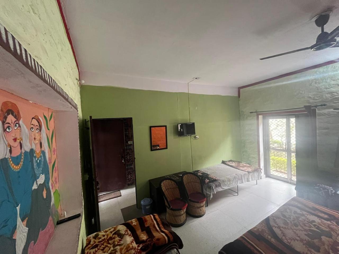 Utsav Riverbank Homestay Haldwāni Exterior foto