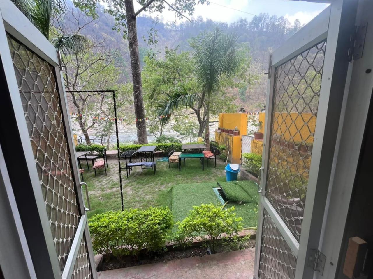 Utsav Riverbank Homestay Haldwāni Exterior foto